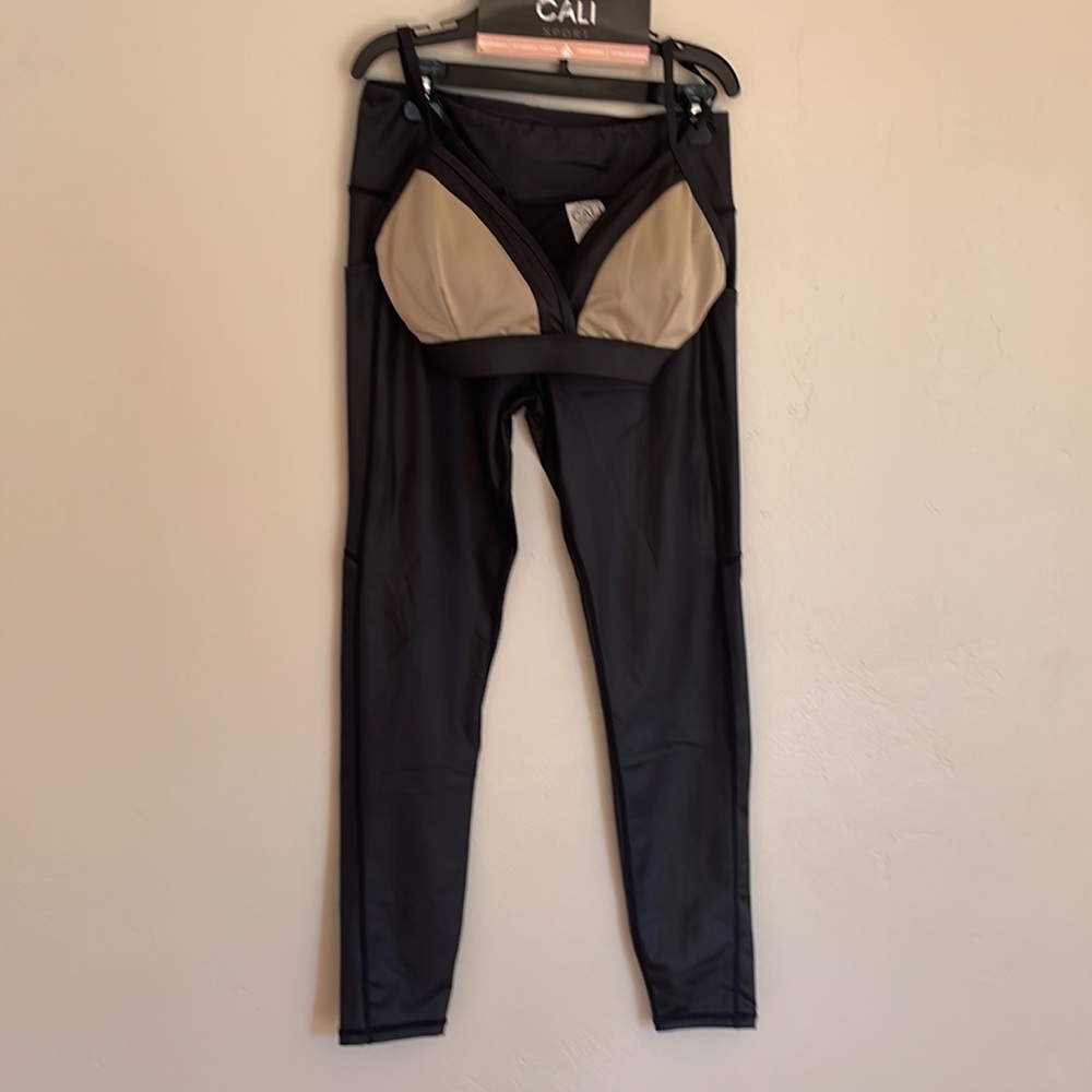 NWT Athleisure Set - Leggings & Sports Bra